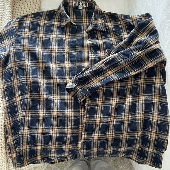 Audrey 3+1 oversized flannel - Picture 1 of 2